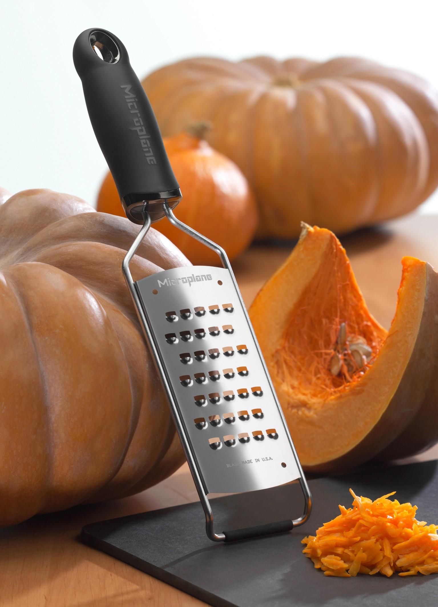 Microplane Gourmet struhadlo hrubé s rukojetí černá