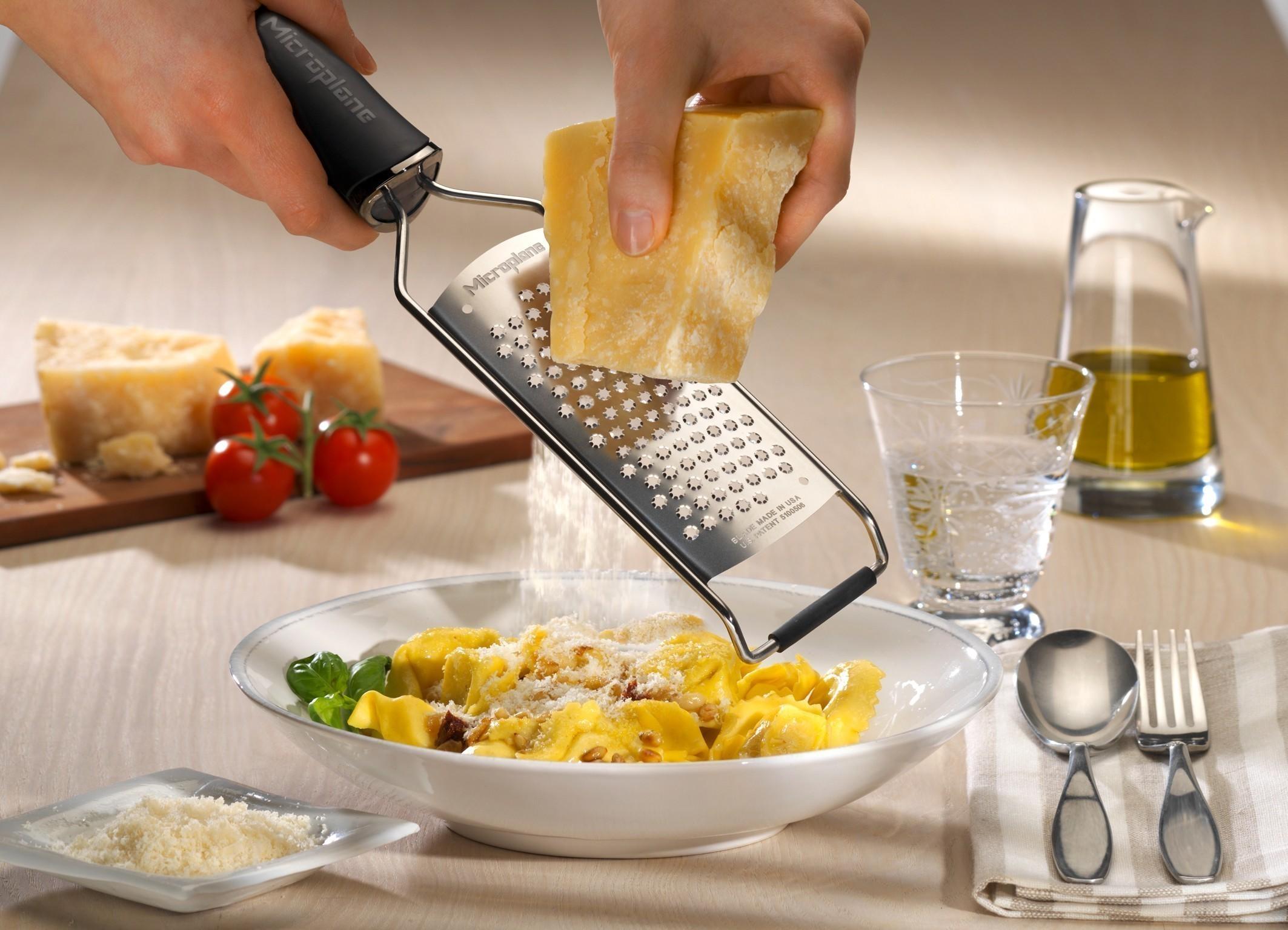 Microplane Gourmet struhadlo hvězdičky s rukojetí - černá