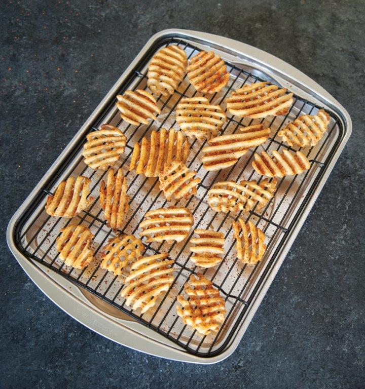 NW hliníkový plech na pečení  s mřížkou 38x29x3 cm 