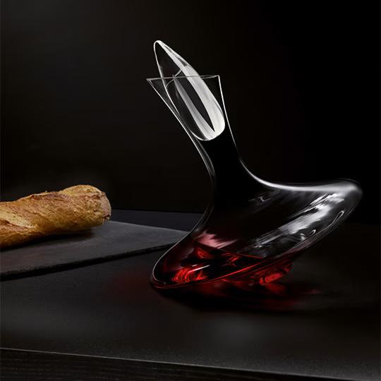 Sklenená karafa prevzdušňovacím uzáverom Variation, 0,75 l