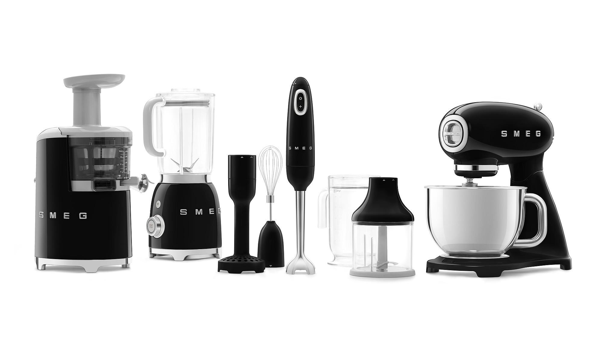 SMEG 50's Retro Style odšťavňovač s příslušenstvím 1l SJF01 (EOL)