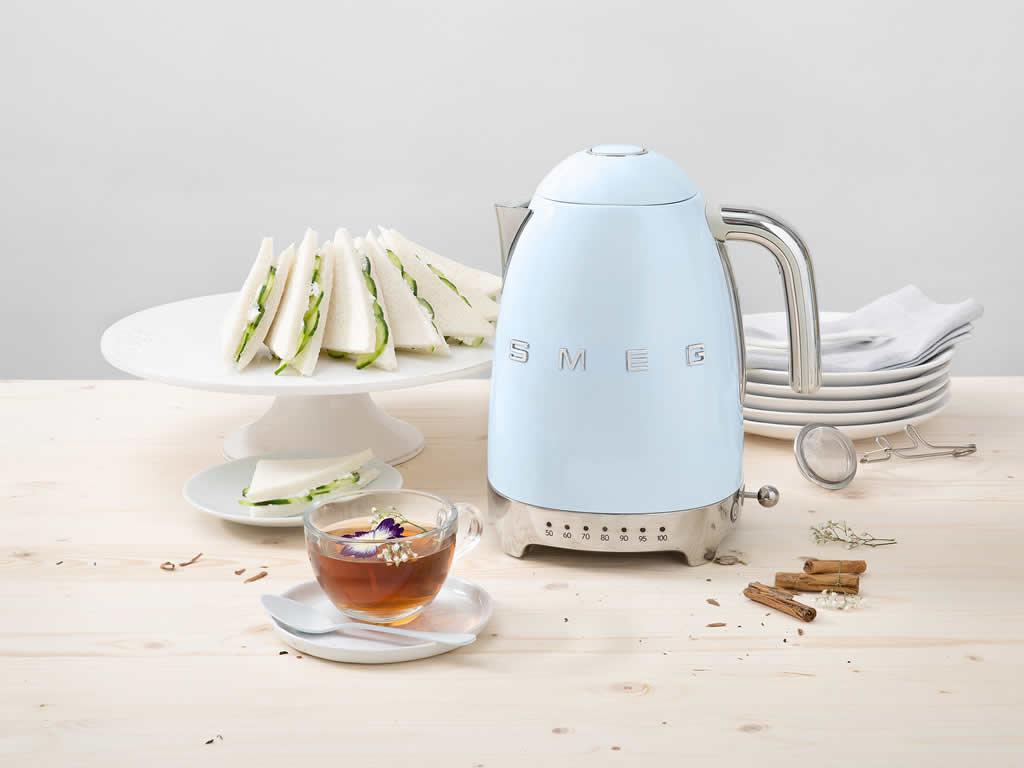 Rýchlovarná kanvica 50´s Retro Style, s reguláciou teploty, 1,7 l čierna