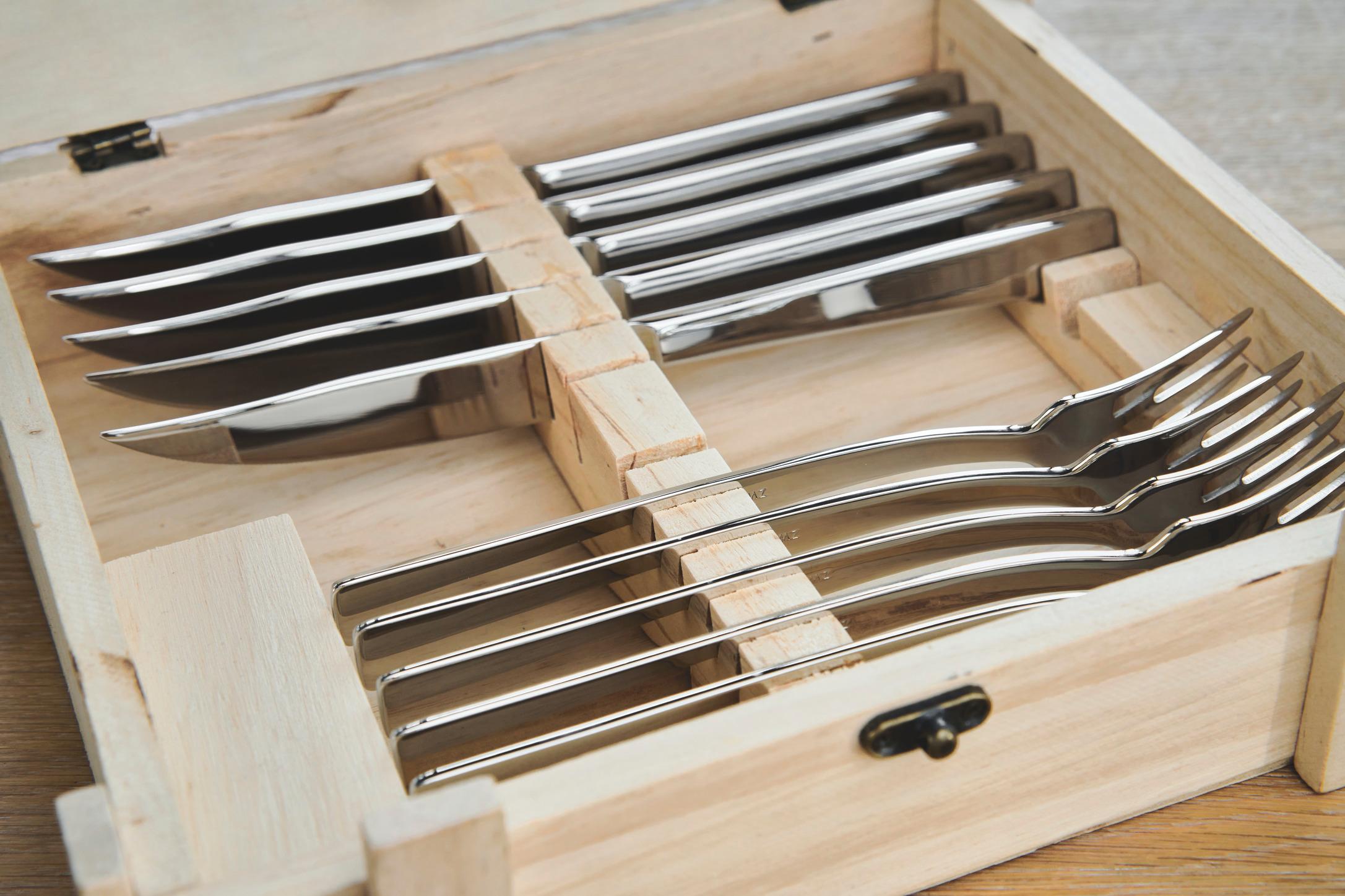 Steakové príbory Specials v drevenej krabičke, 12 ks