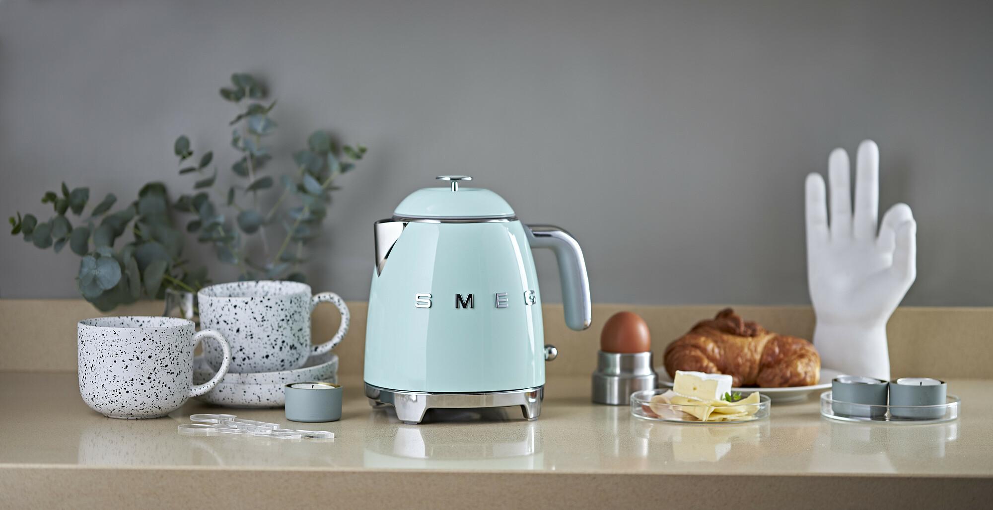 Rýchlovarná mini kanvica 50´s Retro Style, KLF05, 0,8 l, ružová