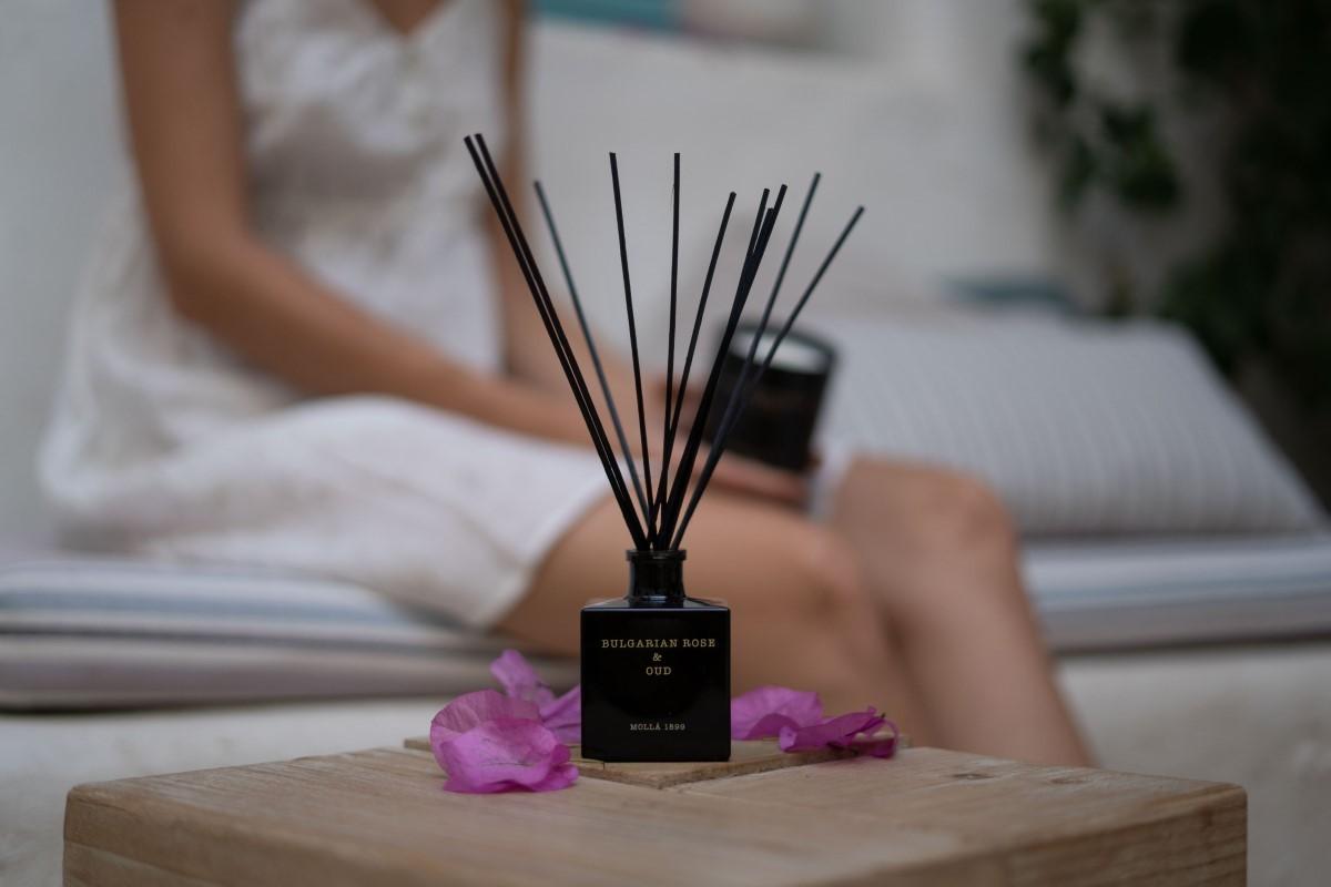 CERERIA MOLLA Boutique vonné tyčinky Bulgarian Rose & Oud 20ks černé (EOL)