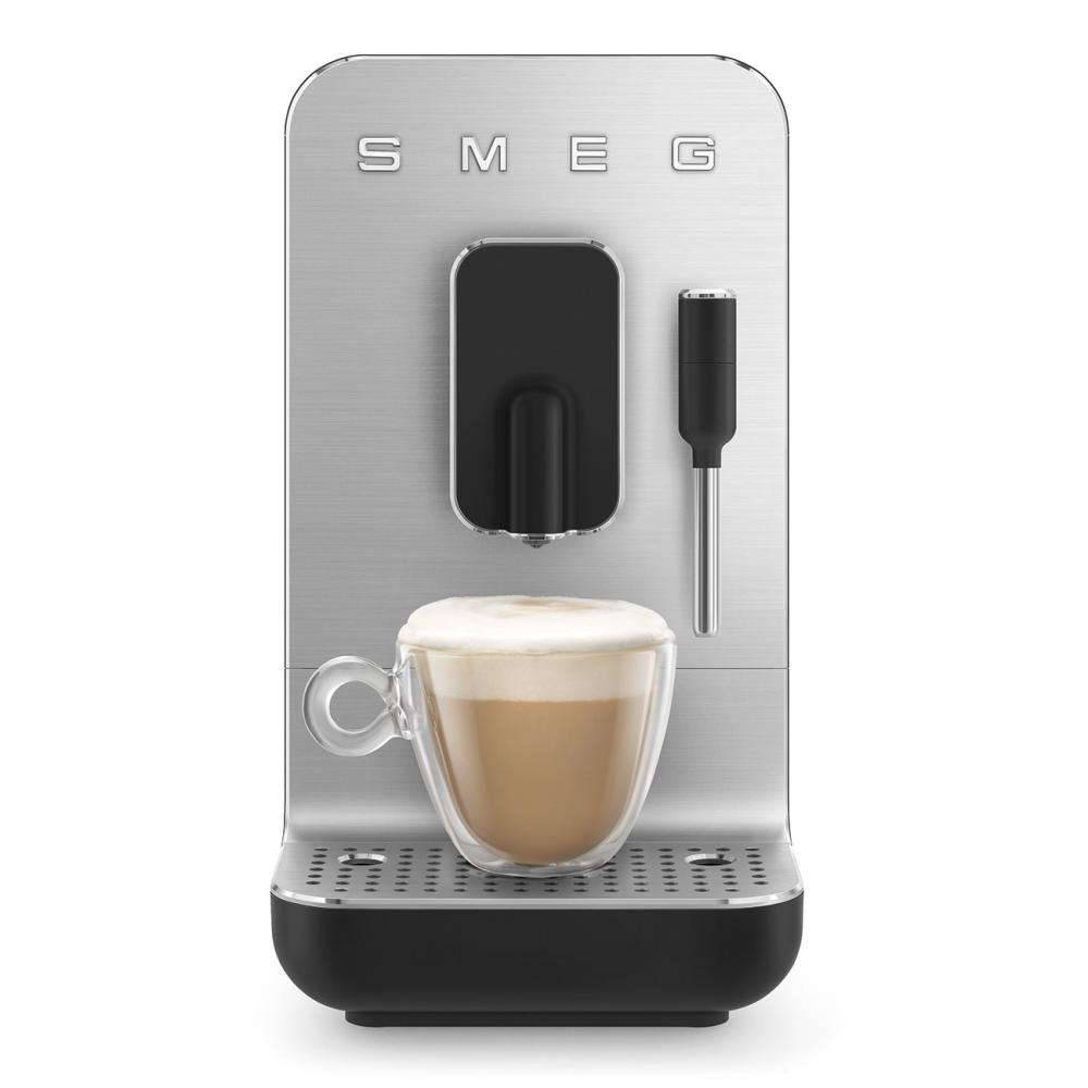 SMEG Automatický kávovar na cappucino 19 barů / 1,4l (EOL)