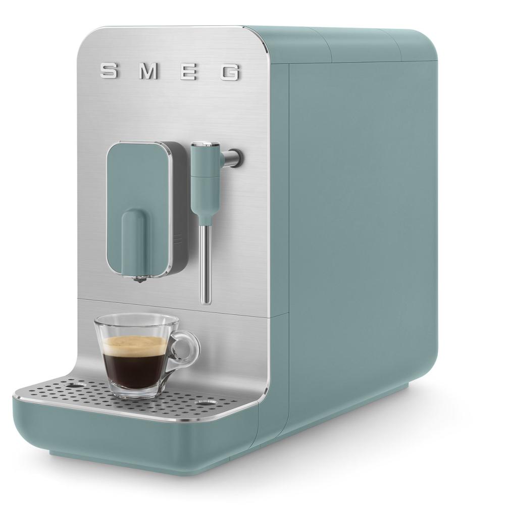 SMEG Automatický kávovar na cappucino 19 barů / 1,4l (EOL)
