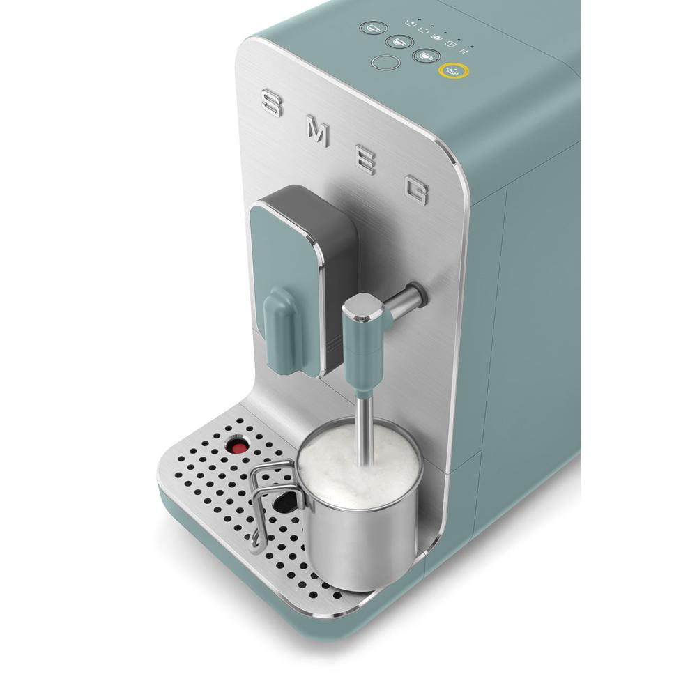 SMEG Automatický kávovar na cappucino 19 barů / 1,4l (EOL)