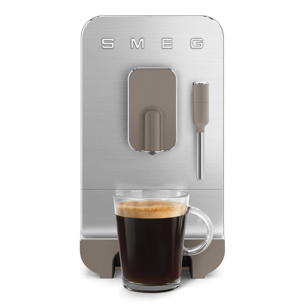SMEG Automatický kávovar na cappucino 19 barů / 1,4l (EOL)
