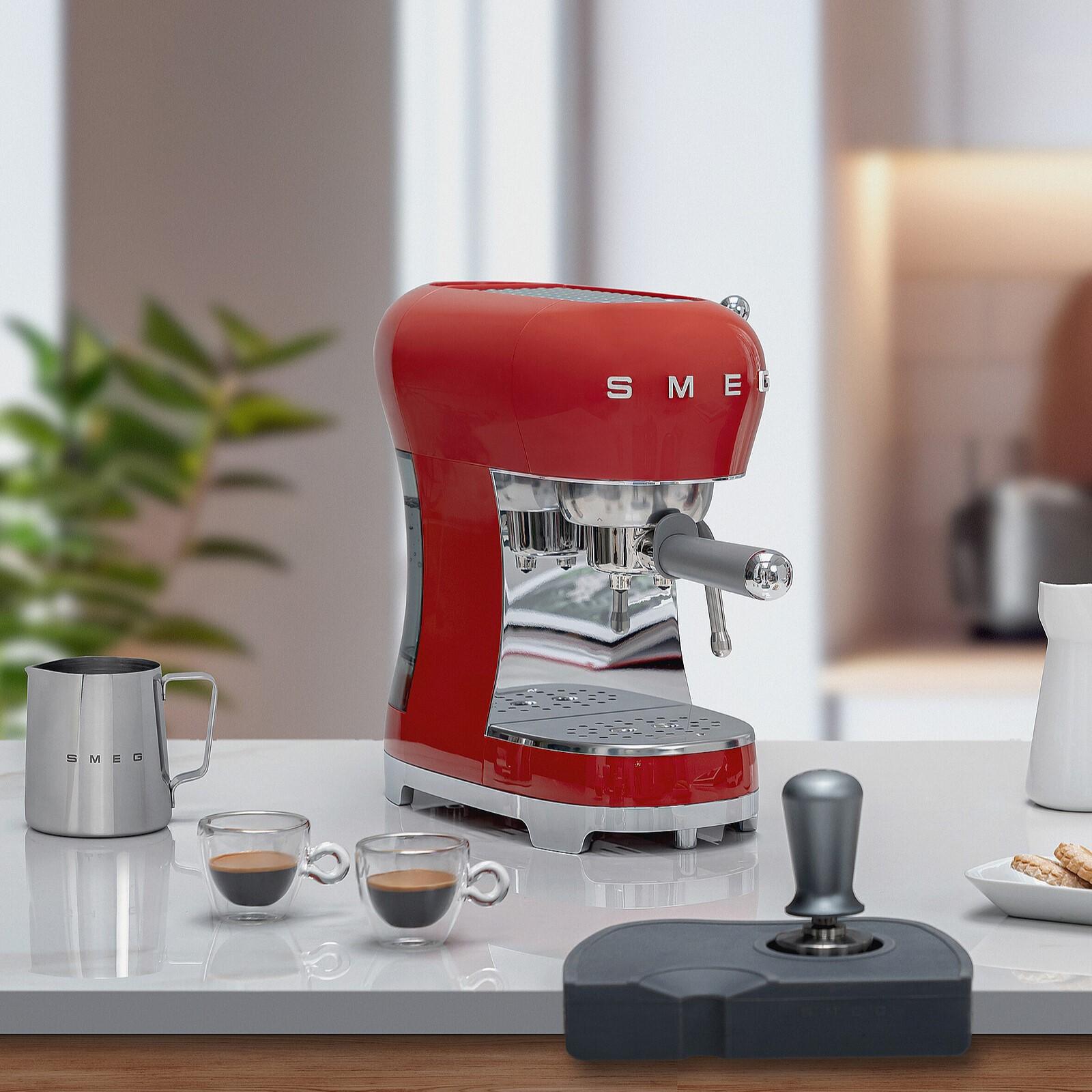 Pákový kávovar na espresso/cappucino ECF02, 50's Retro Style, pastelovo zelená