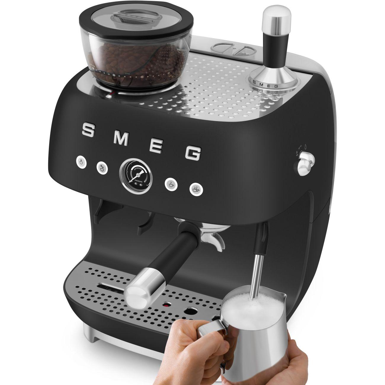 Pákový kávovar s mlynčekom EGF03, 50's Retro Style, biela 