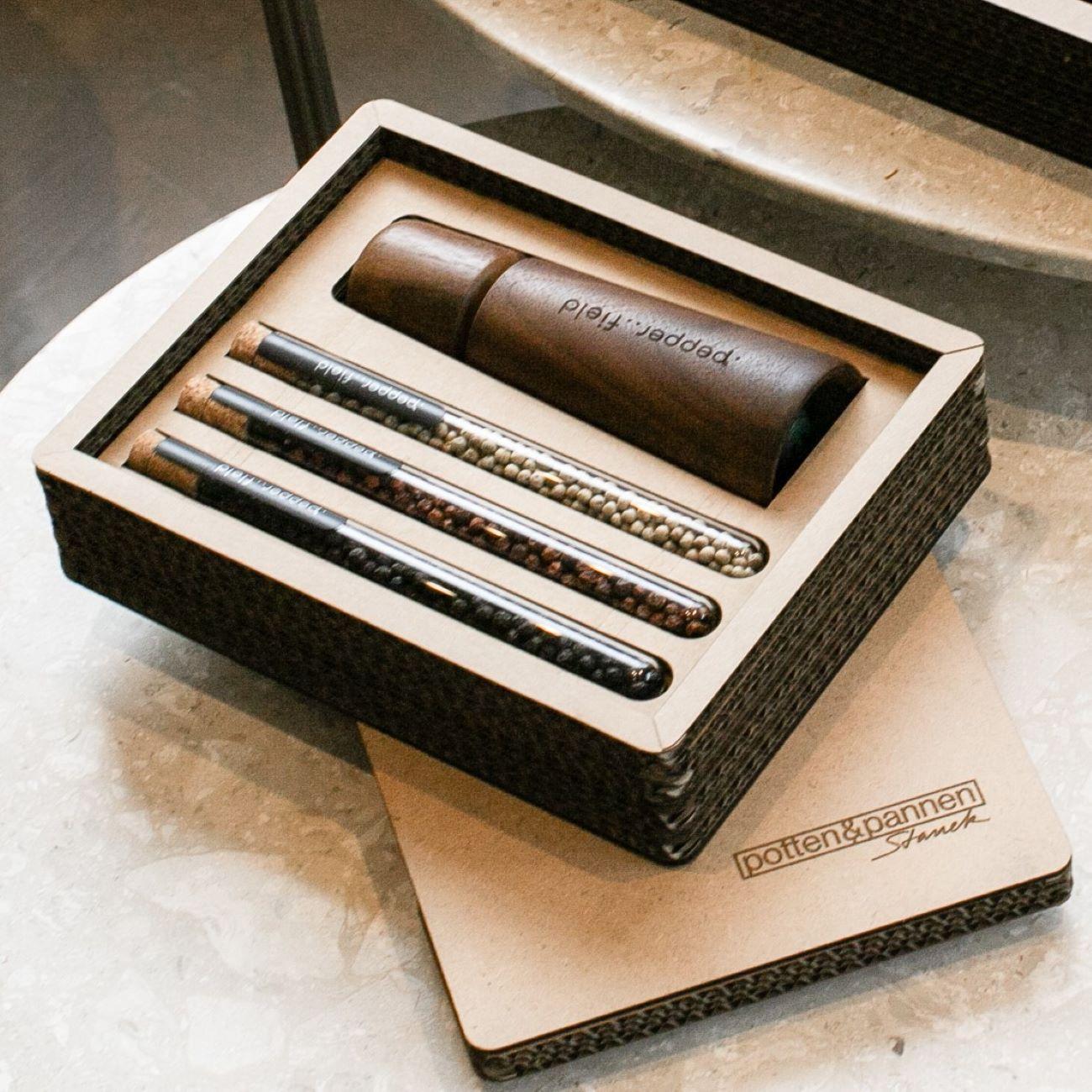 Darčeková sada mlynček a 3 skúmavky s Kampotským korením