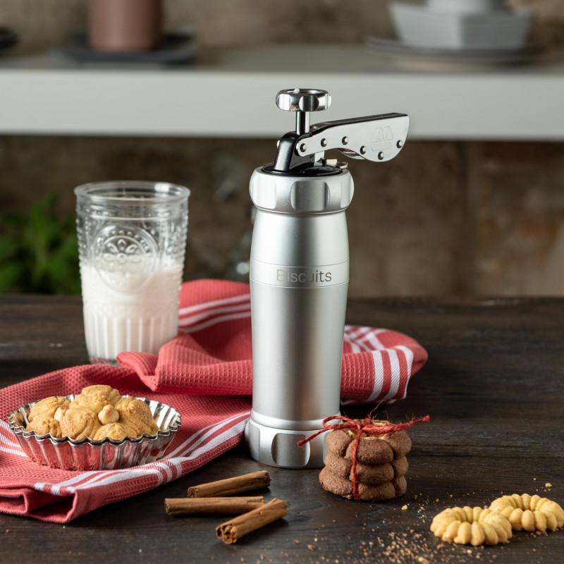 Lis na sušienky dvoch veľkostí + 20 nadstavcov, čierna