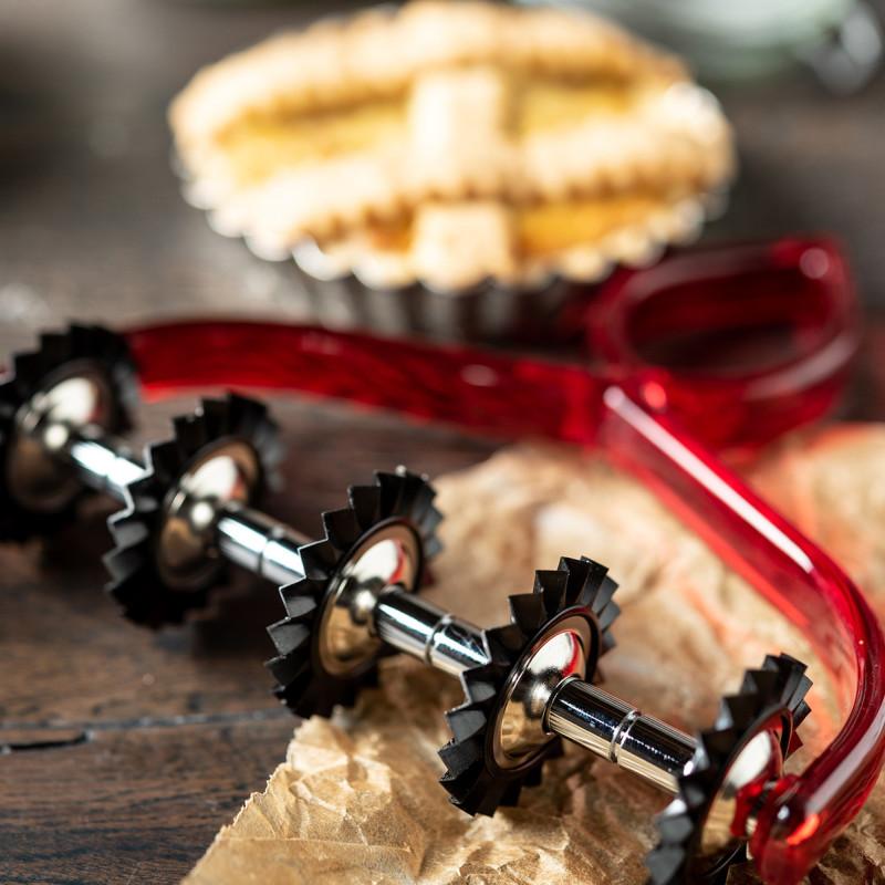 Multifunkčné viacradové radielko na cesto Pastabike, čierna