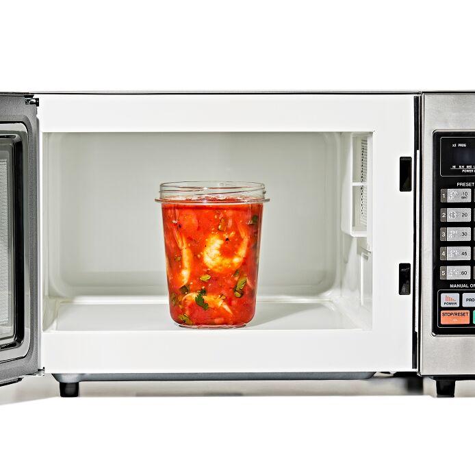 Sada stohovateľných dóz na potraviny Twist&Stack, 592 ml, 2 ks