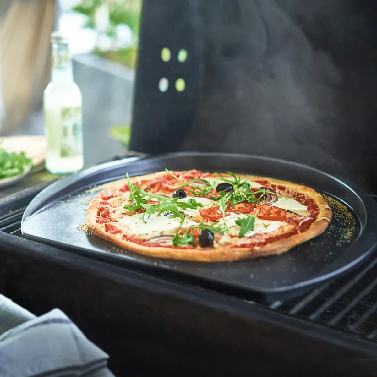 Keramický pizza kameň do rúry aj na gril Pizza Station, 42 x 35 cm