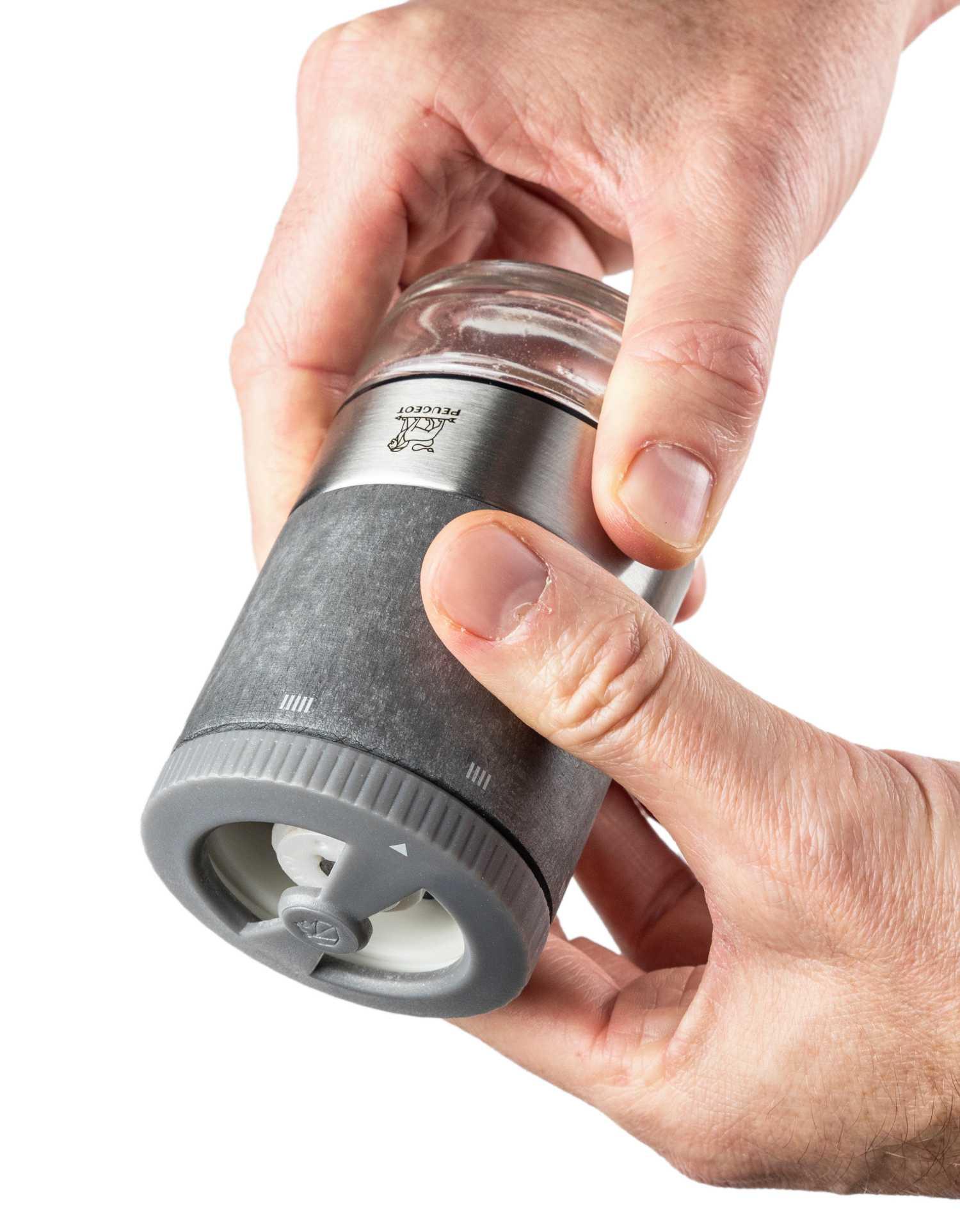 Mlynček na soľ Maestro Zirlion + 1 zásobník + morská soľ