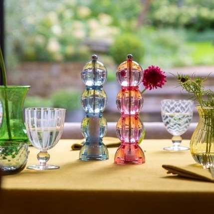 Akrylový mlynček na soľ alebo korenie Bobbin Icy, 24 cm, ružový