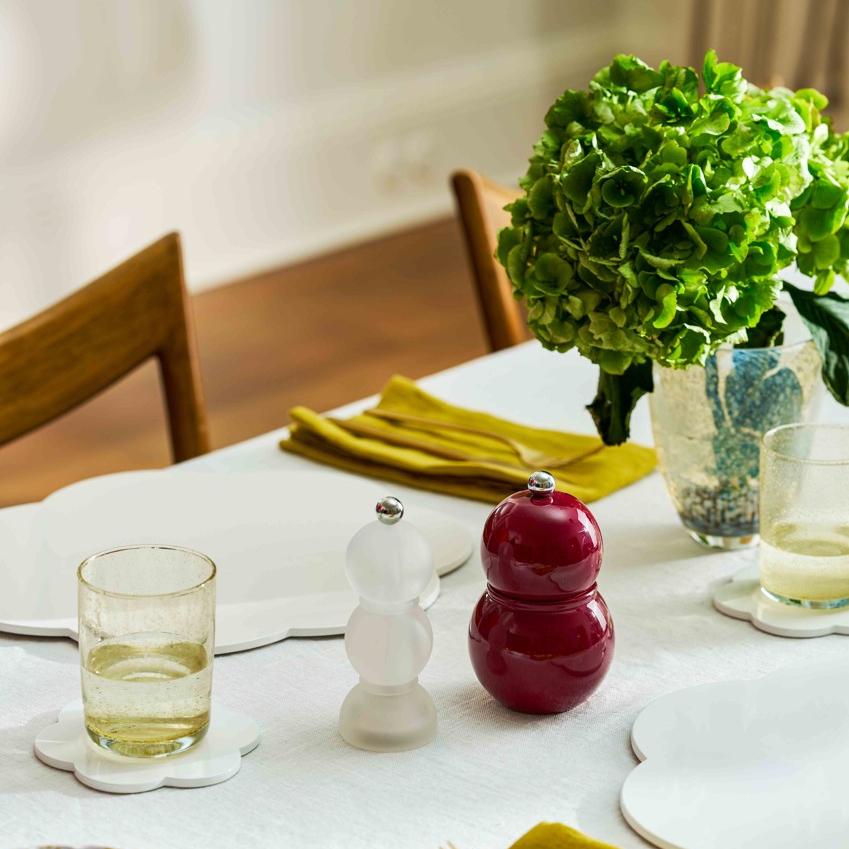 Akrylový mlynček na soľ alebo korenie Mini BOB Frosty, 14 cm, biely