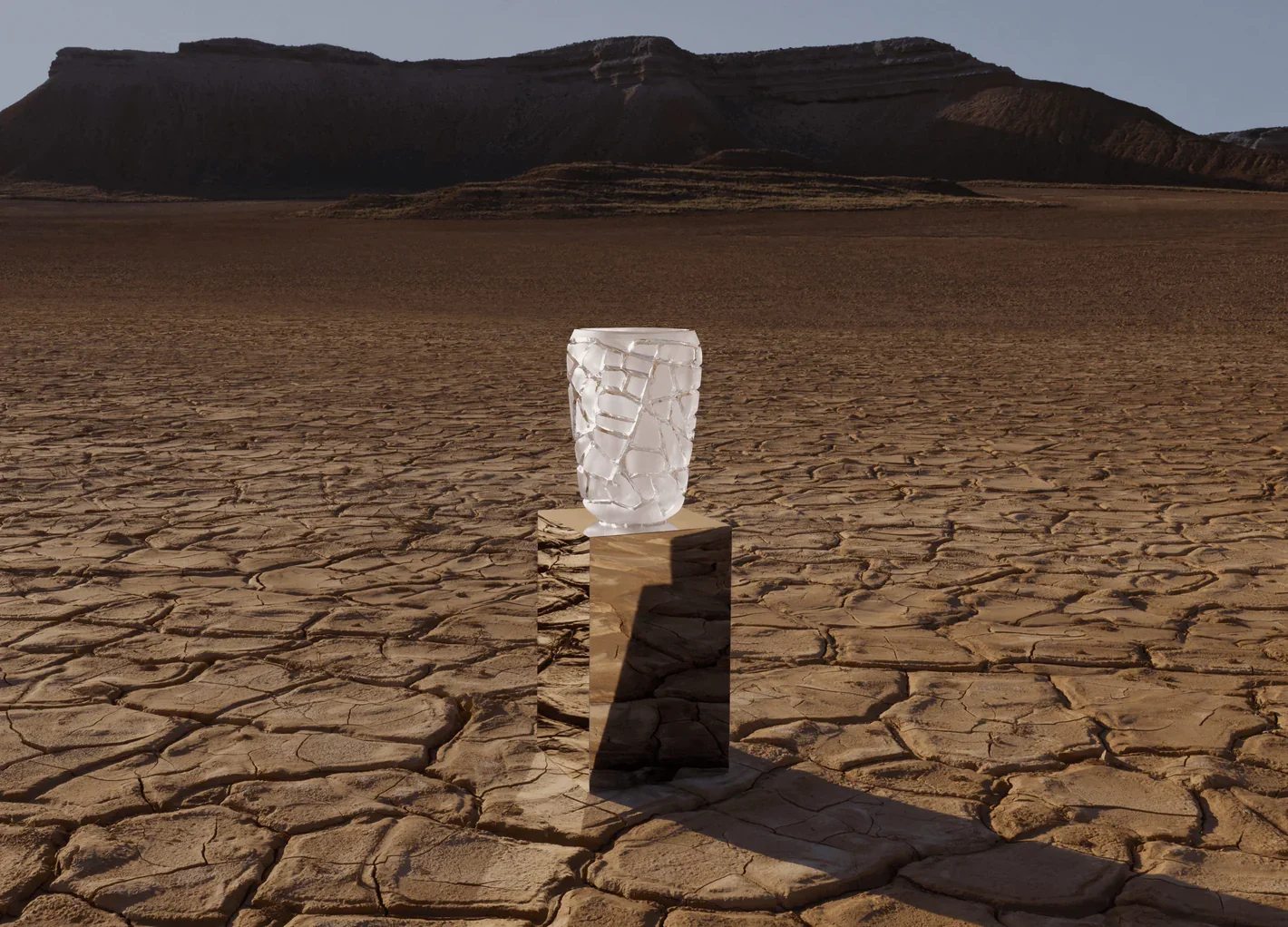 Lalique-collection-terramineral-objets-decoratifs-cristal_c8a3d422-78ad-47b4-b2f2-37e87ee68ad7