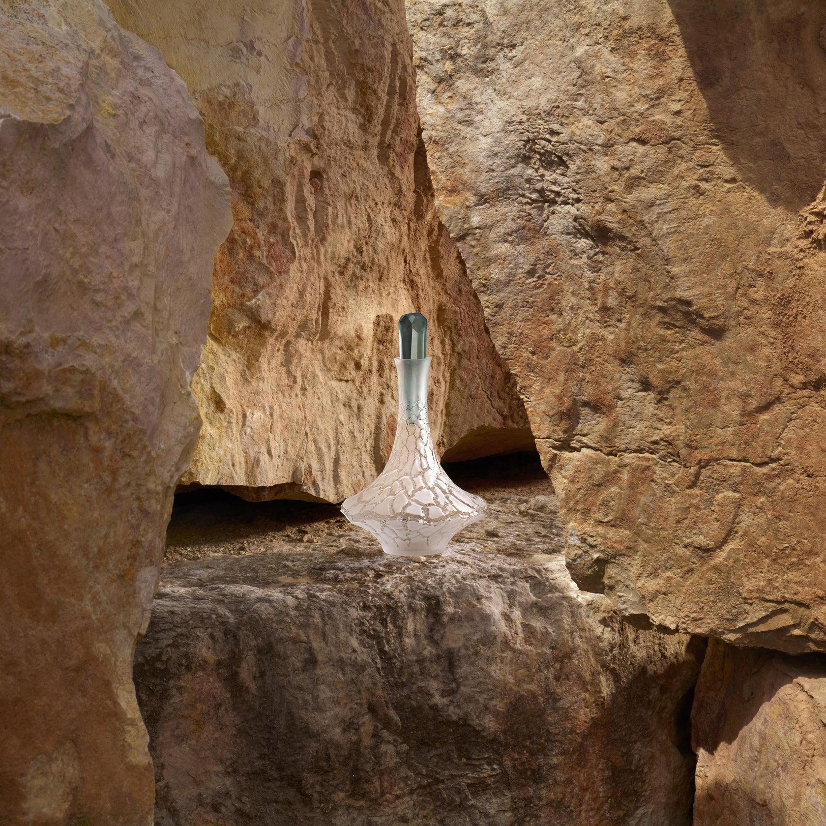 Krištáľová dekantovacia karafa Caldera, kolekcia Terramineral, číra