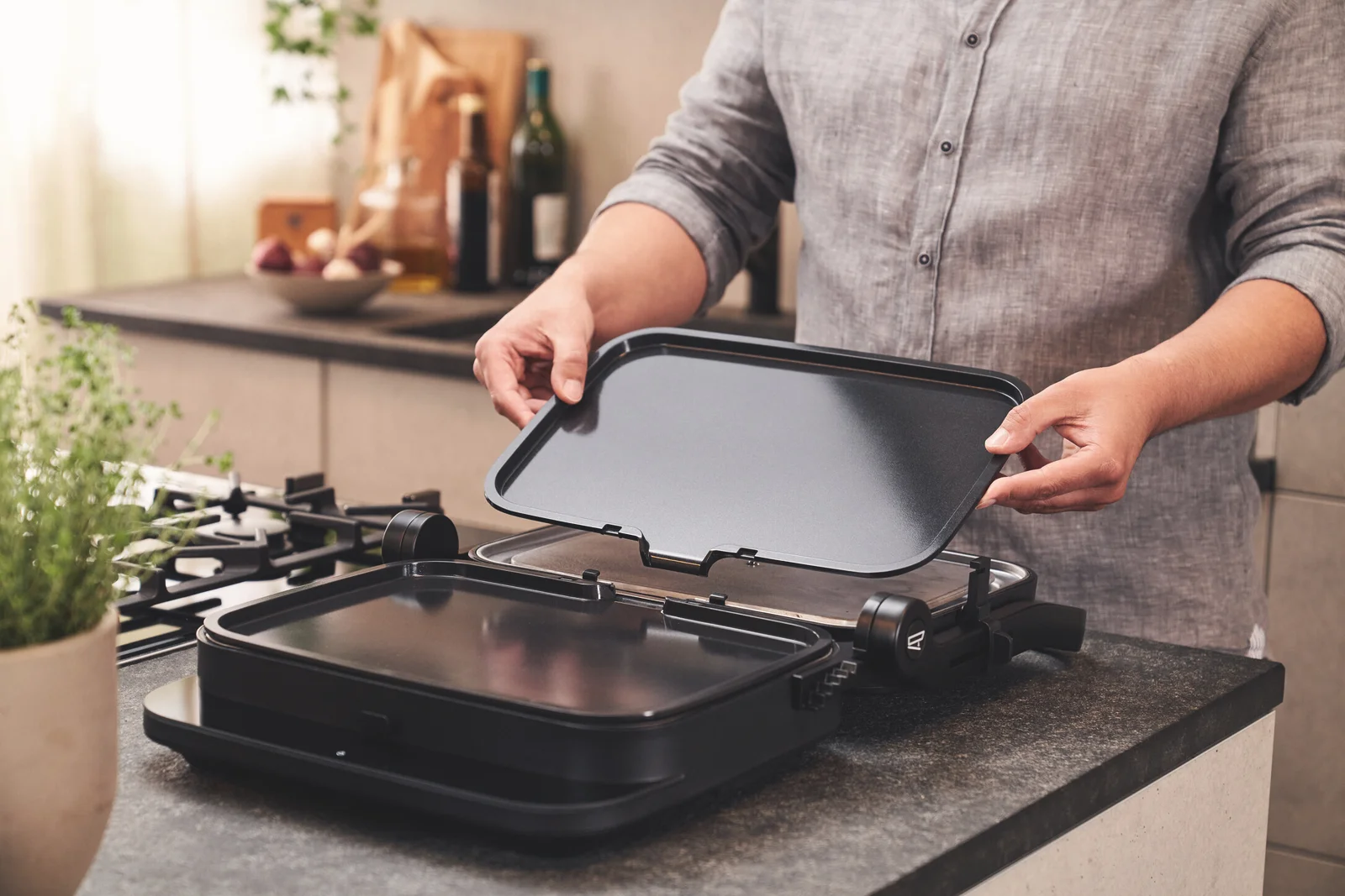 240418_ZW_Contact_Grill5890_120dpi