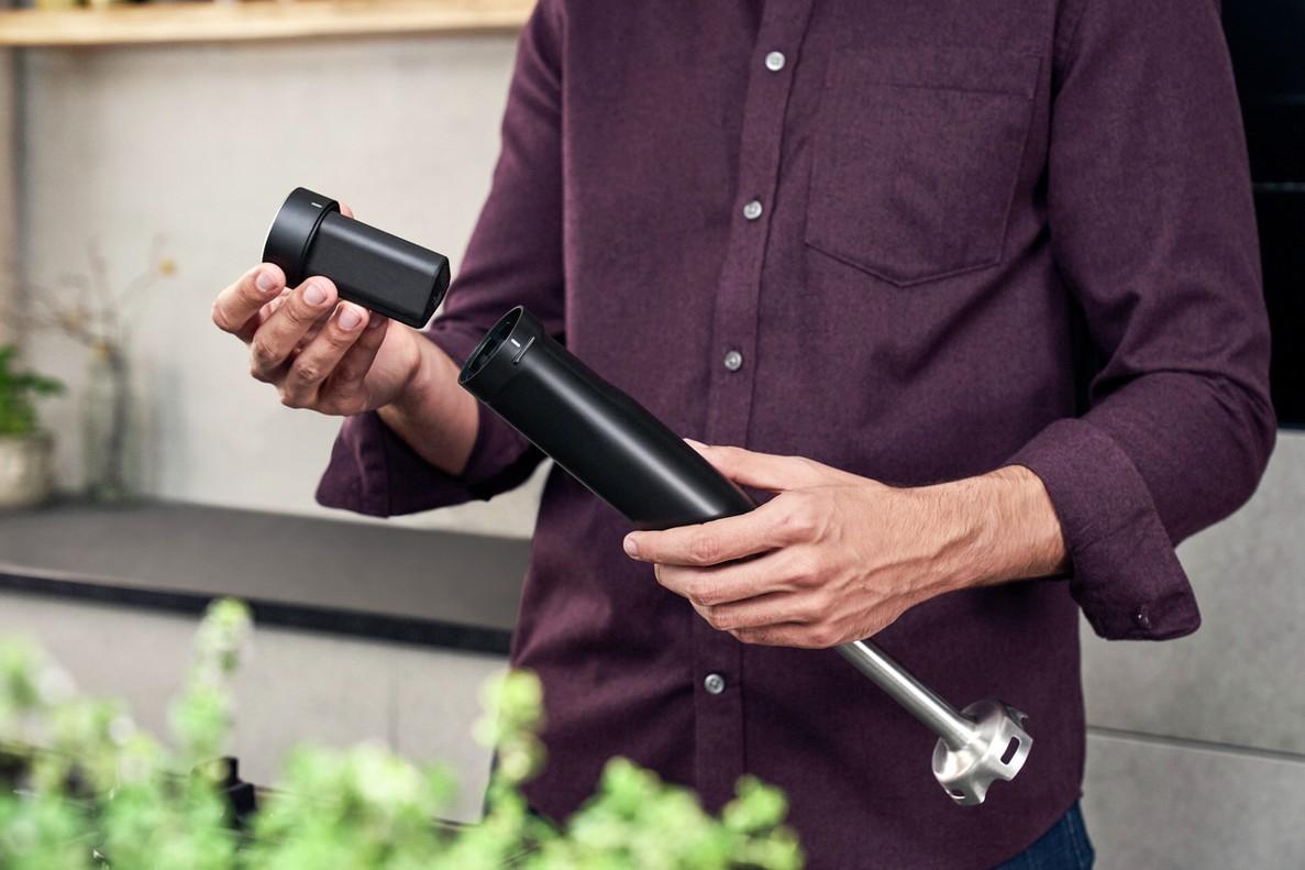 Bezdrôtový tyčový mixér Enfinigy XTEND, štartovacia súprava, čierny