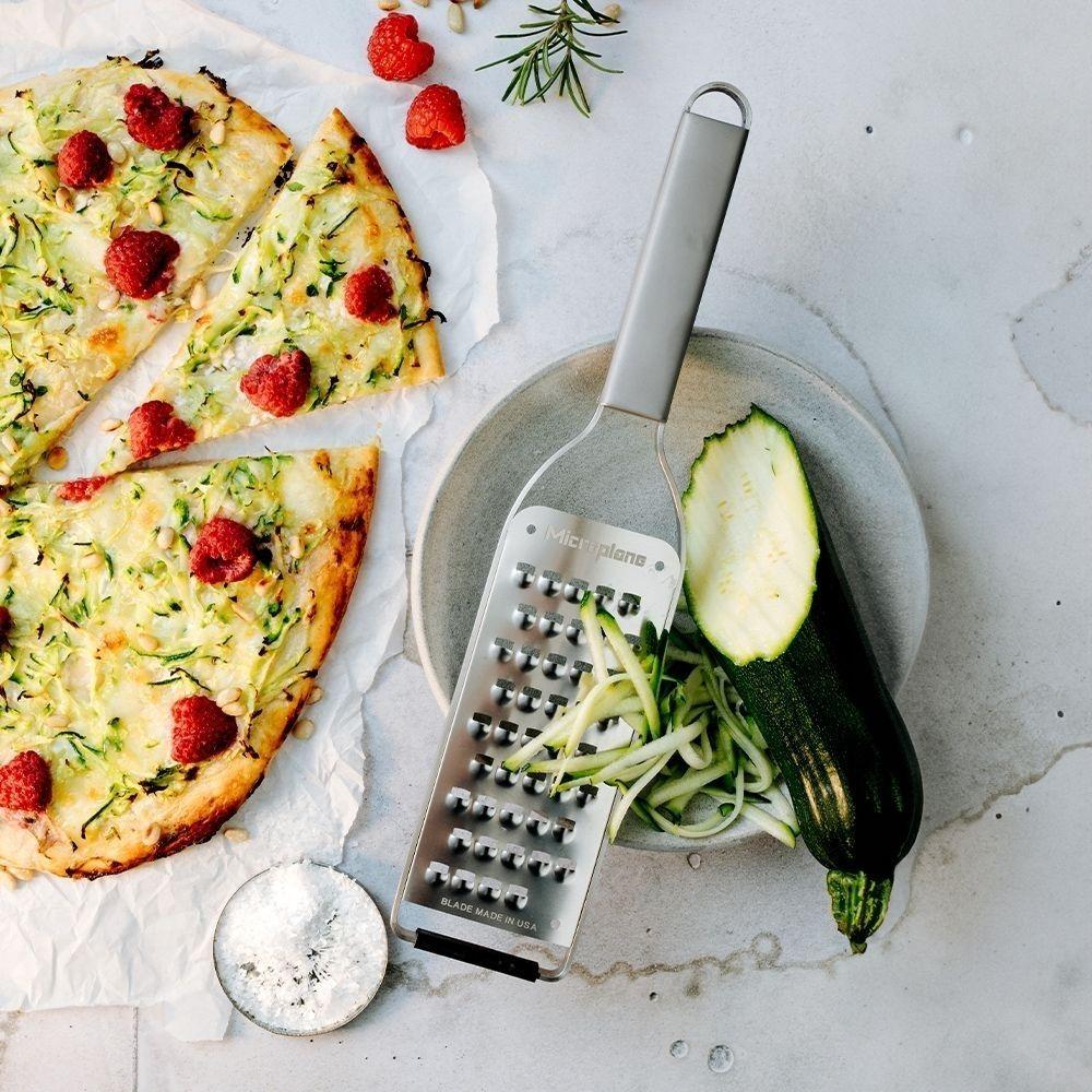 Sada 2 strúhadiel Professional s nerezovou rukoväťou (jemné a hrubé a strúhadlo)