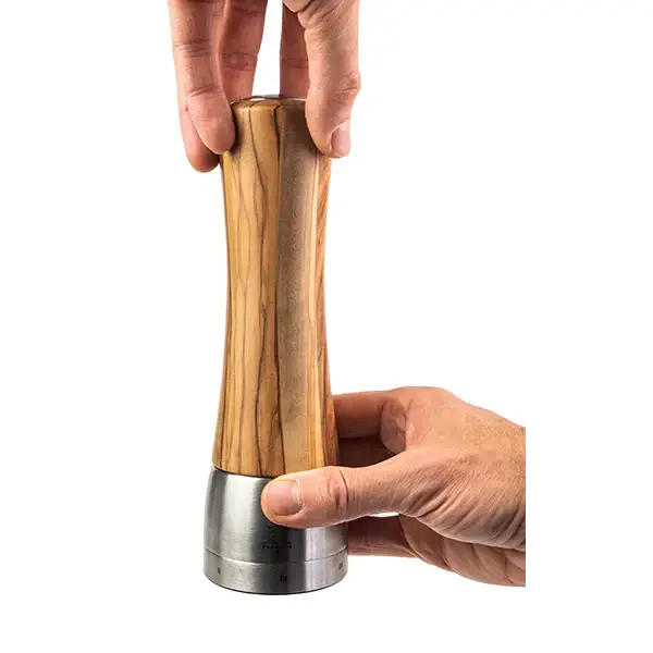 Mlynček na soľ Madras Zirlion, 21 cm, olivové drevo / nerez