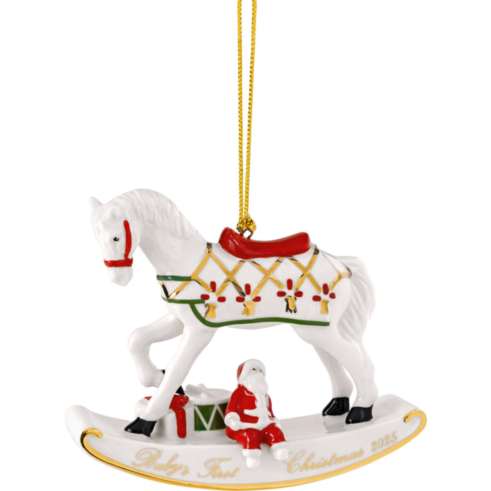Závesná porcelánová ozdoba Christmas Classics 2025, Hojdací koník, 8,9 cm