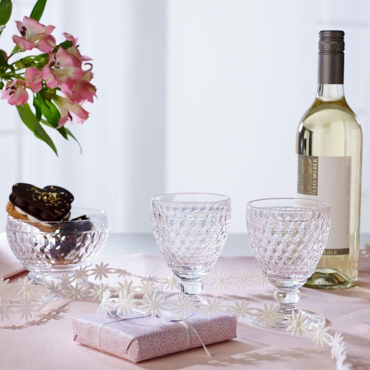 Štartovacia sada 12 tanierov Royal a 4 pohárov na červené víno Boston