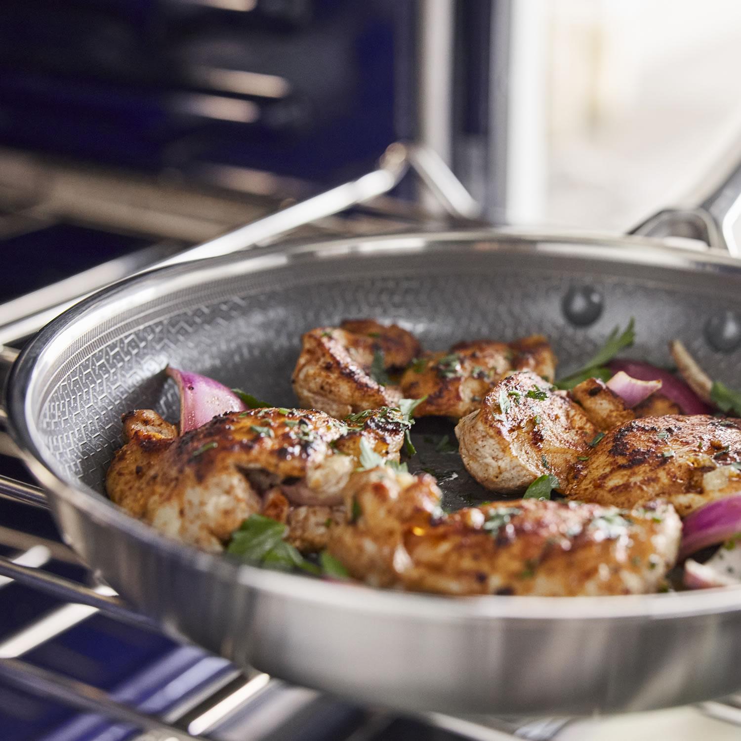 Nerezová panvica s hybridným keramickým nepriľnavým povrchom Thermobond, kolekcia Apex, 24 cm