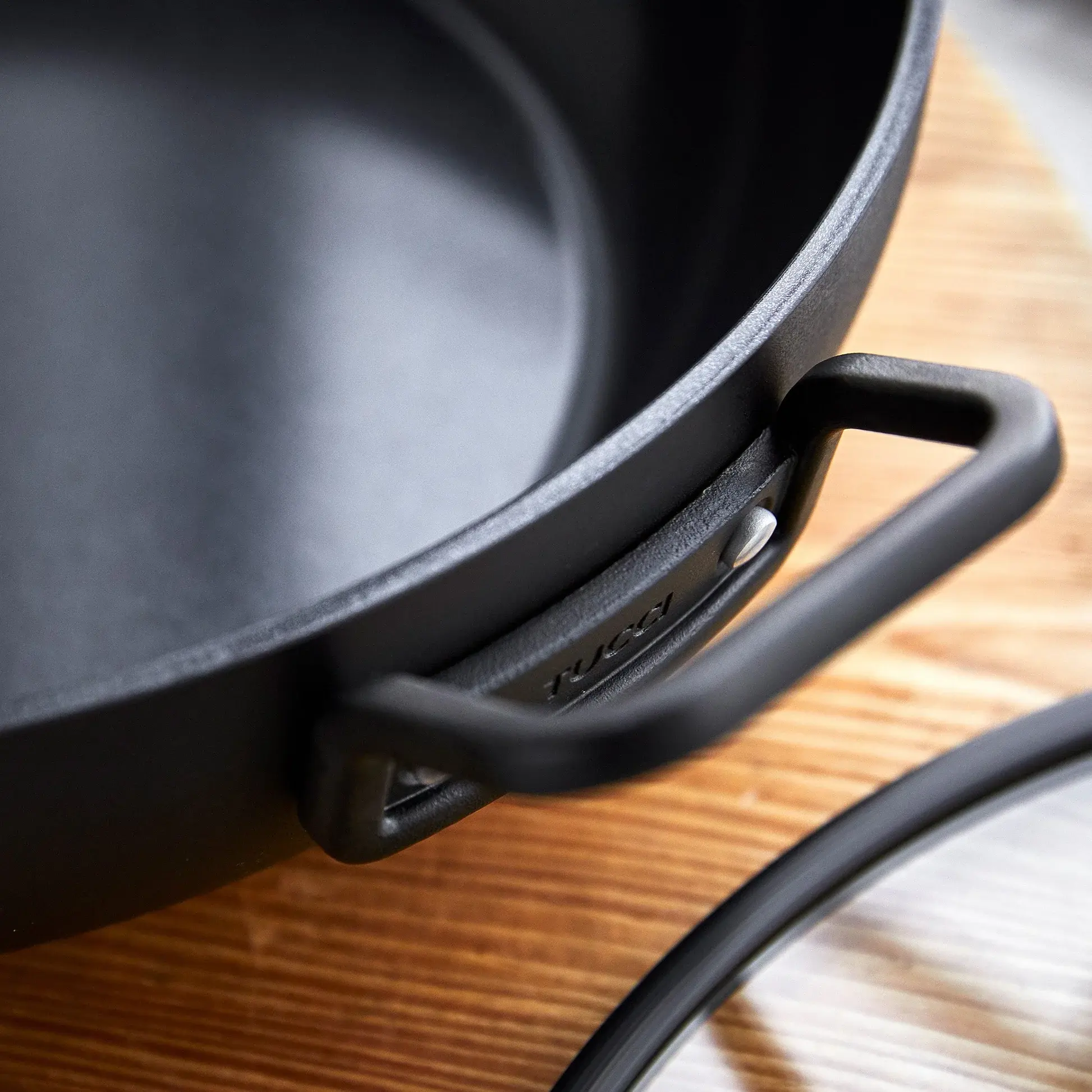 Nepriľnavá keramická soté panvica s pokrievkou, Stanley Tucci, Ø 33 cm / 6,2 l, čierna