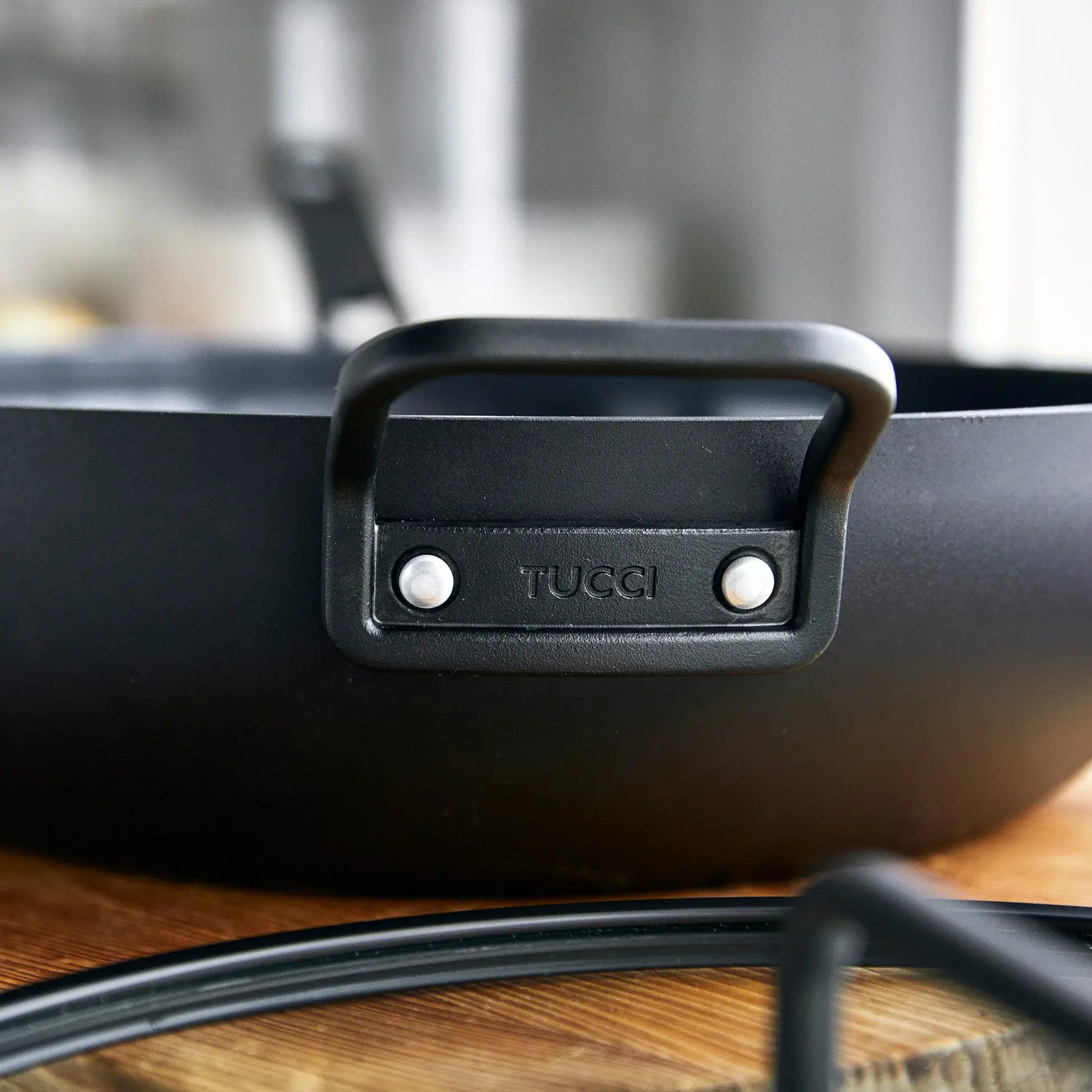 Nepriľnavá keramická soté panvica s pokrievkou, Stanley Tucci, Ø 33 cm / 6,2 l, čierna