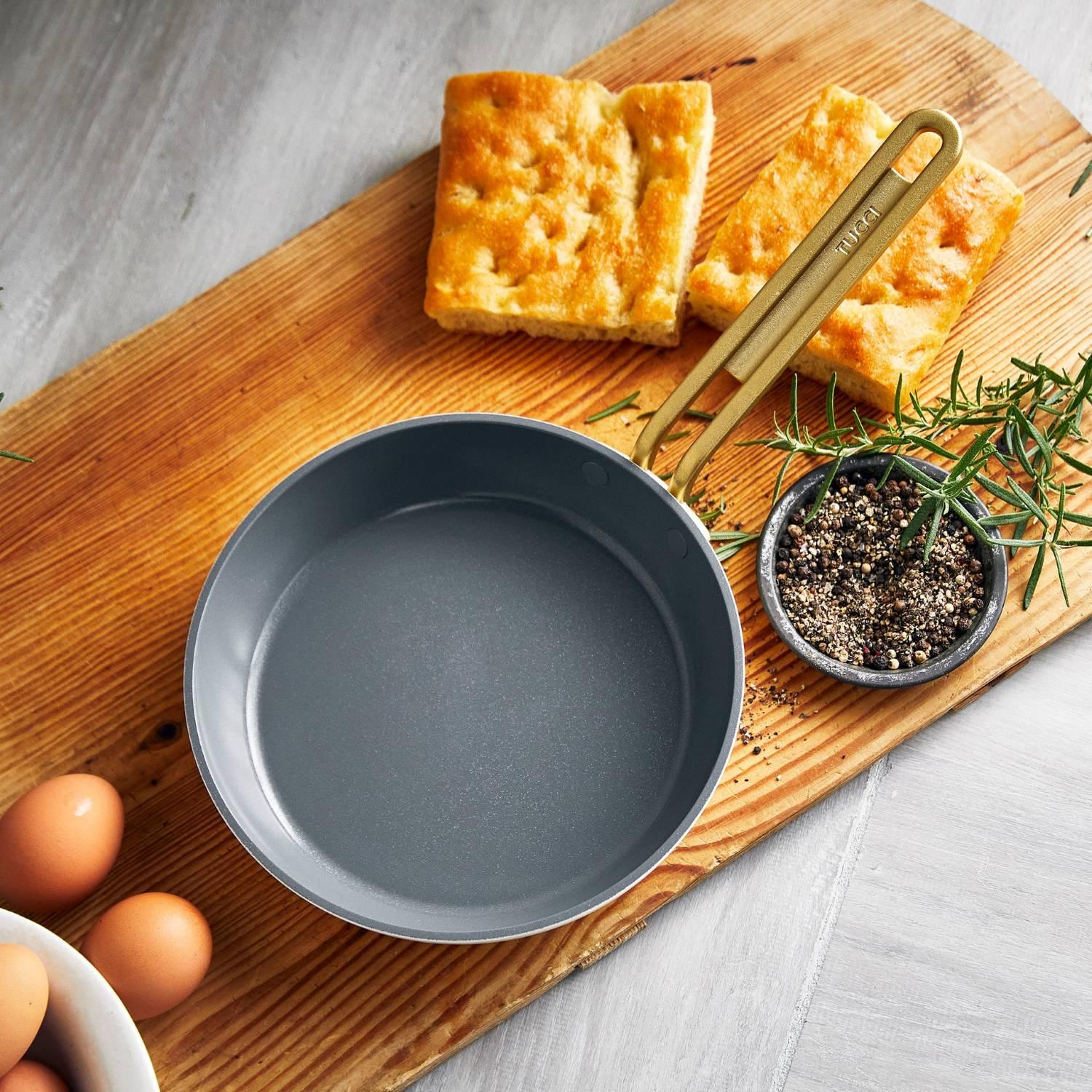 Nepriľnavá keramická panvica, Stanley Tucci, Ø 20 cm, krémová