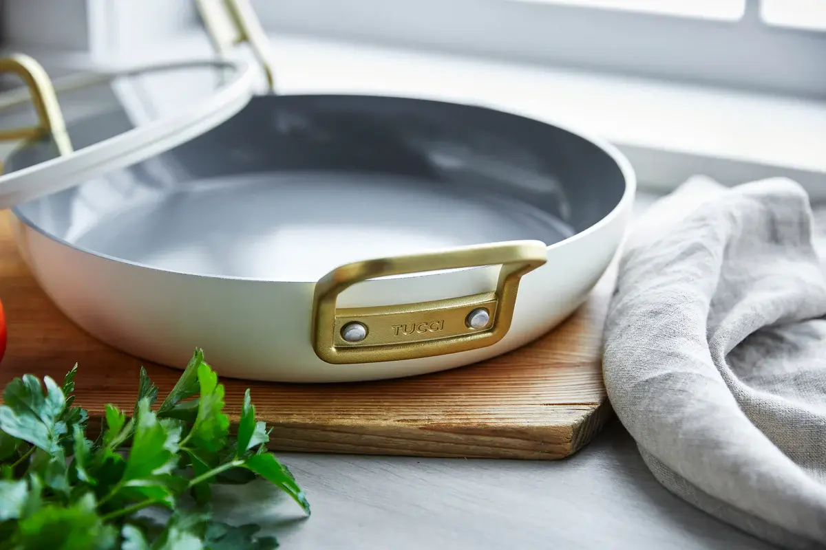 Nepriľnavá keramická panvica s pokrievkou, Stanley Tucci, Ø 30 cm, krémová