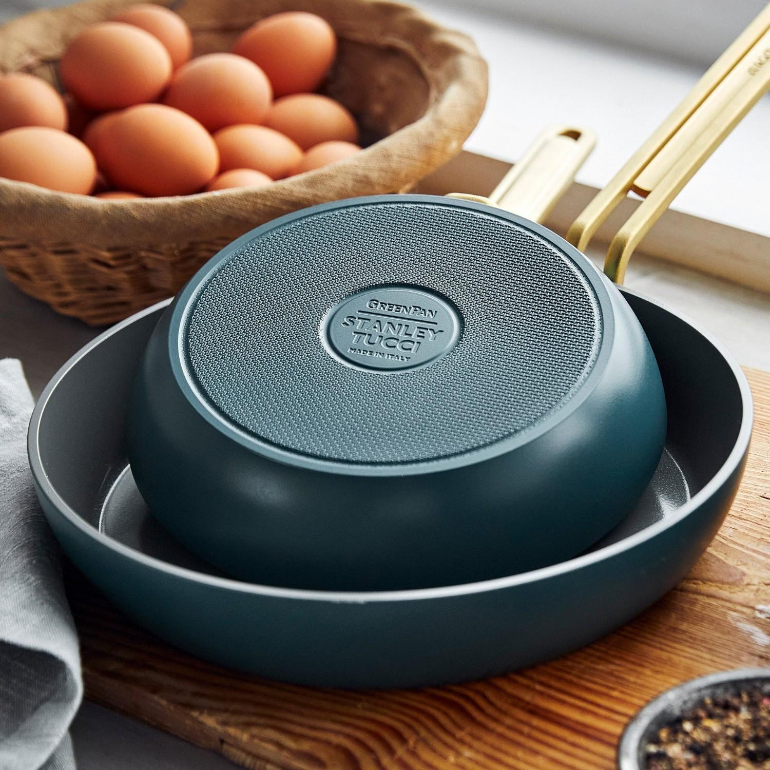 Súprava riadu s nepriľnavým keramickým povrchom, Stanley Tucci, 11 ks, tmavo zelená