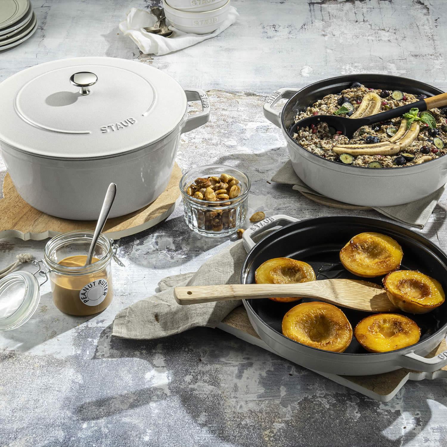 Sada 3v1: liatinový hrniec, kastról a panvica s pokrievkou, Ø 24 cm, biela hľuzovka