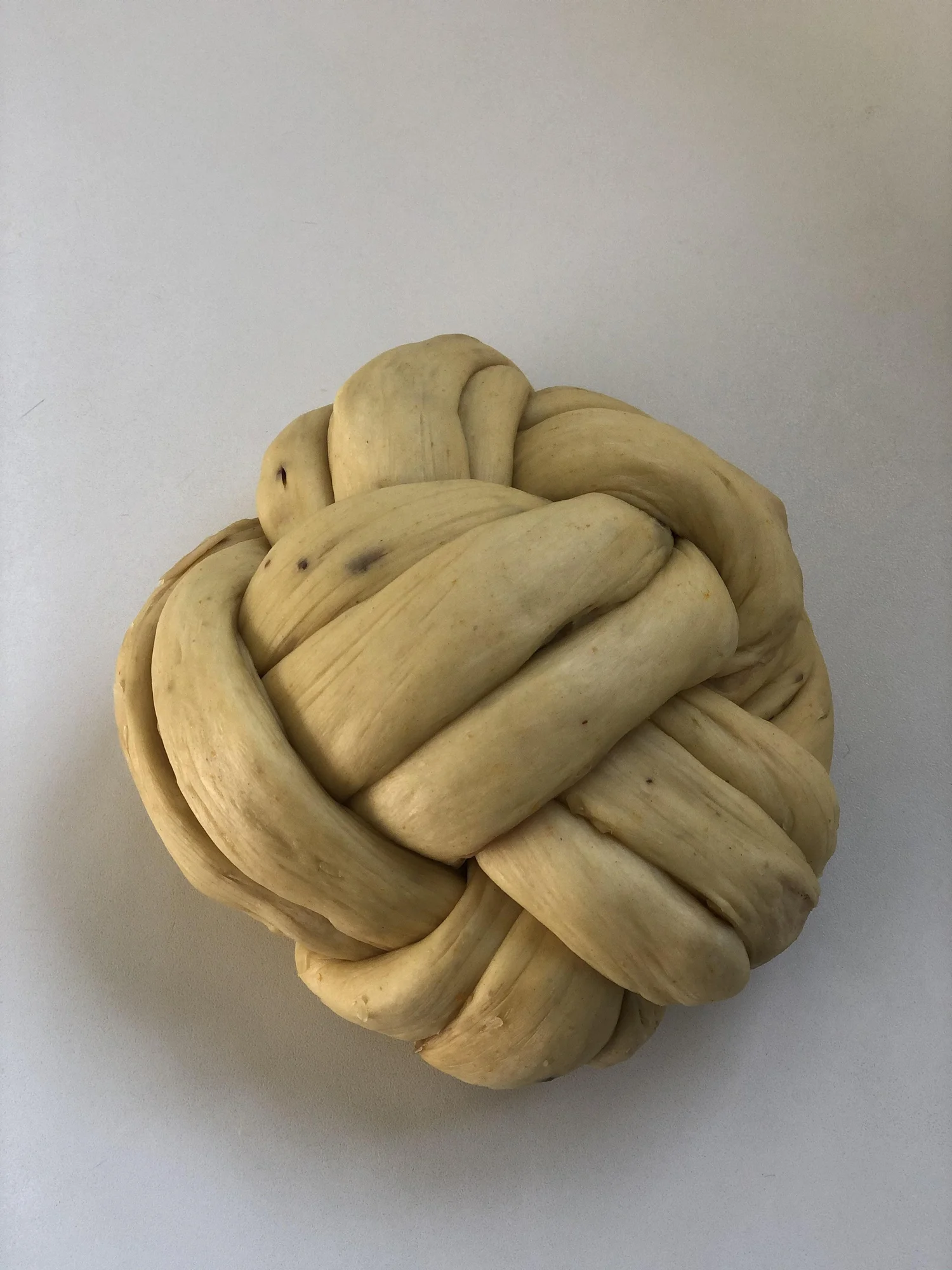 Spletený mazancový vrkoč dajte do tvaru gule