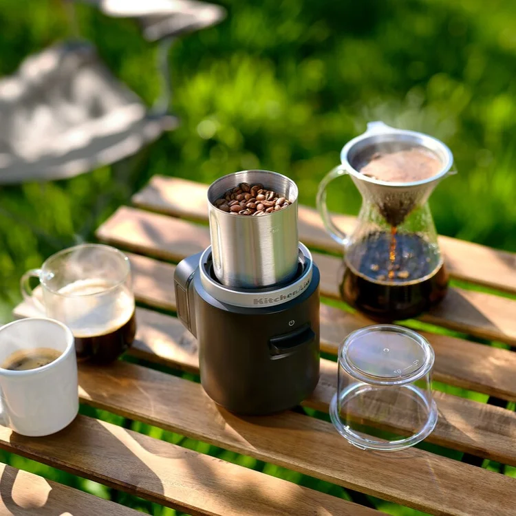 Bezdrôtový mlynček na kávu KitchenAid Cordless GO