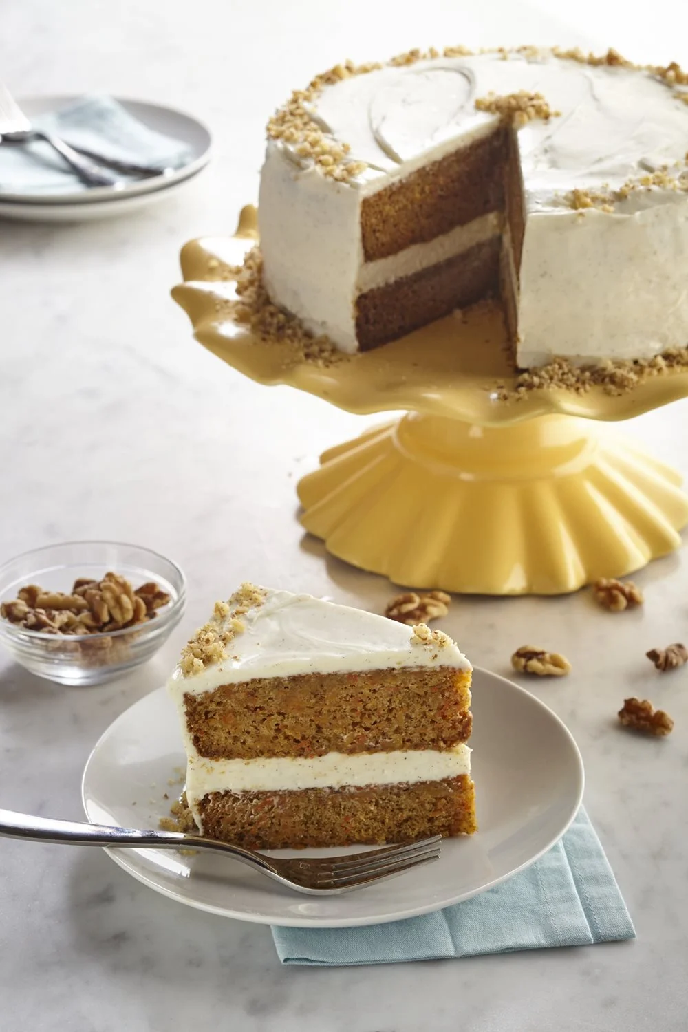 Torta zo sladkých zemiakov a mrkvy s tvarohovým krémom s vanilkou