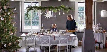 Slávnostné stolovanie