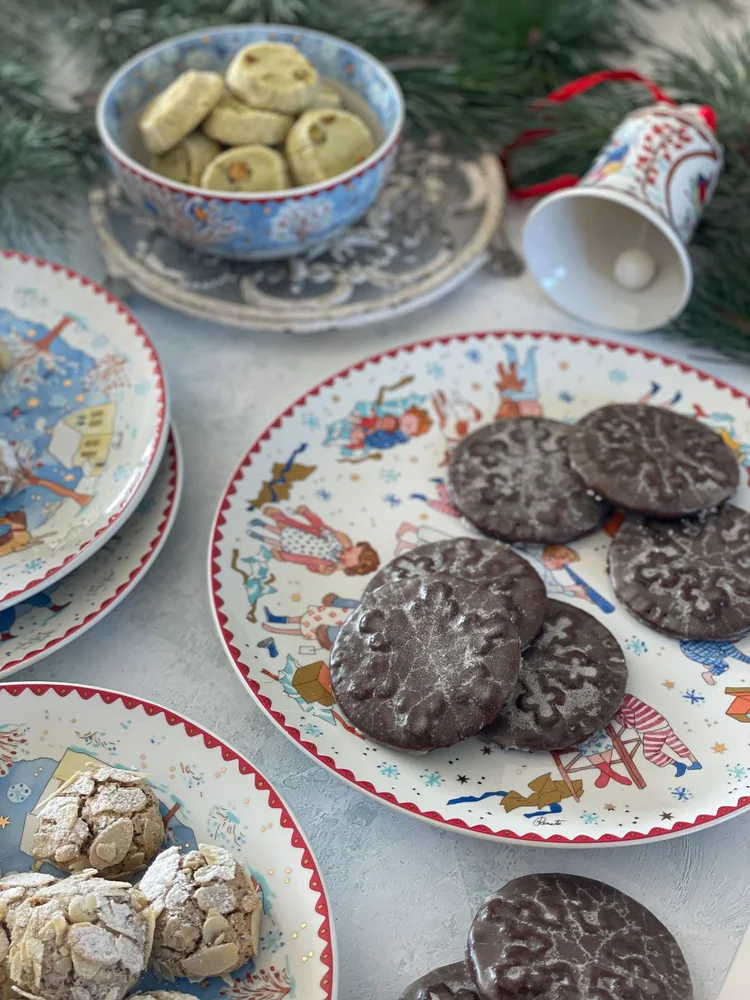 Melasové perníčky s rumovou polevou