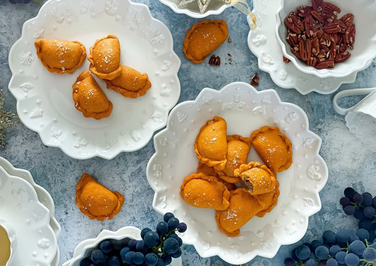 Empanandy s nivou a pekanovými orieškami