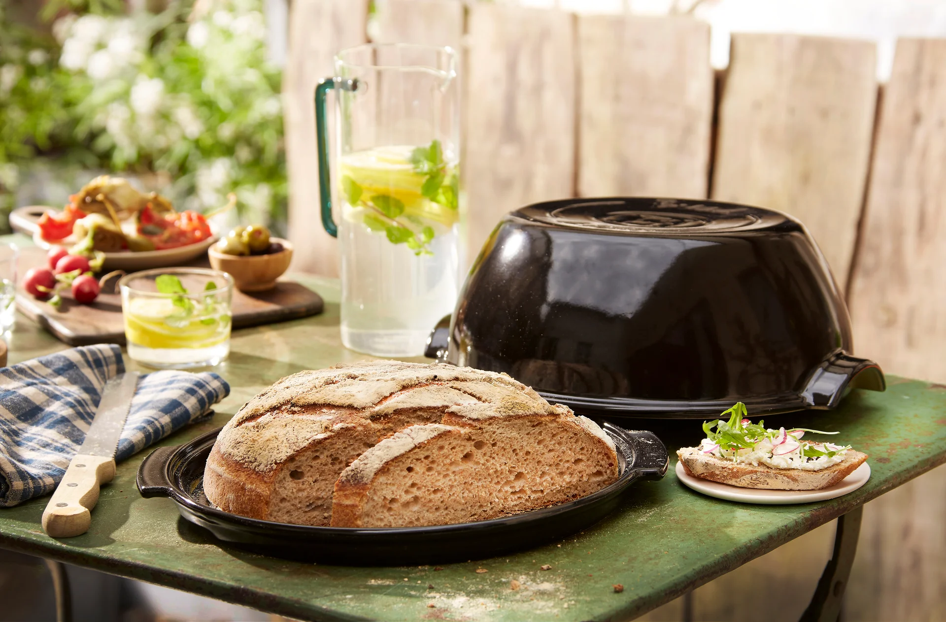 Pečieme chlieb. Akú formu vybrať, aby bol čo najlepší?